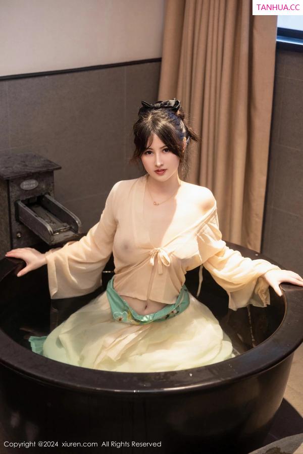 陈诗诗 诗诗 [XiuRen]高清写真图 2024.02.22 No.8128 诗诗kiki 性感美臀第43张图片